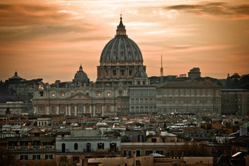 Fototapeta na wymiar The Papal Basilica of Saint Peter in Vatican dramatic dawn view