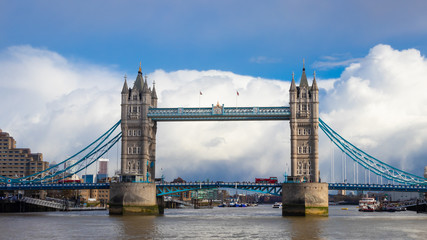 Fototapeta na wymiar Tower Bridge, Combined bascule and suspension bridge in London