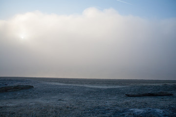 Obraz premium Morning on the river early morning fog