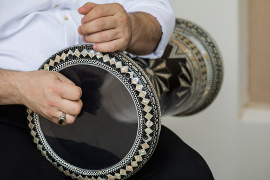 musicians play arabic instruments