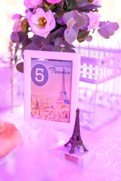 Postcard and statue with Tour-Eiffel in Paris