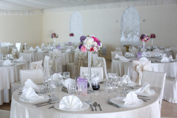 Flower bouquet decoration on wedding table