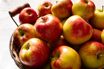 Fototapeta na wymiar basket of apples