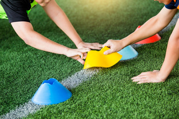Hand sensitivity test competition for holding cones