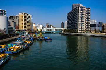 Fototapeta na wymiar 大阪市西区・木津川の風景