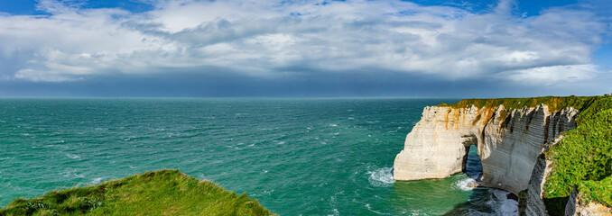 Klippen von Étretat Normandie © by-studio