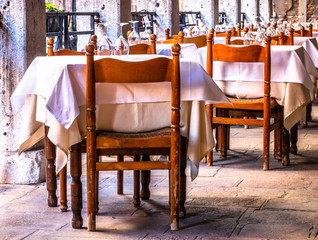 sidewalk restaurant