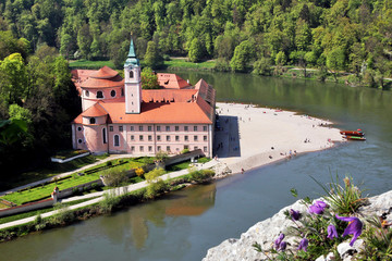 Fototapeta na wymiar Kloster Weltenburg (Donau) - Weltenburg Monastery (Danube)