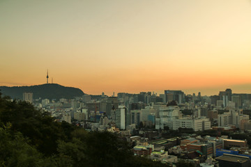 낙산공원에서 바라본 석양 속 서울풍경