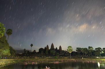 Naklejka premium Angkor Wat at night