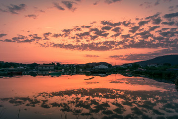 atardecer en el mar y laguna