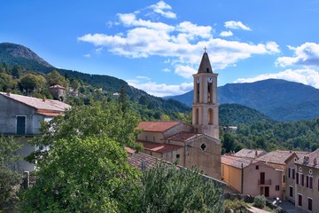 Fototapeta na wymiar Corsica-view of the village Evisa