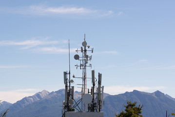 Antenas de Telecomunicaciones en lo alto de las montañas. 