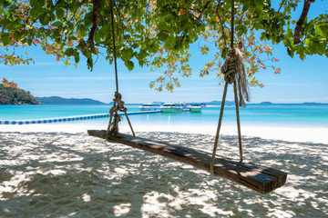 Fototapeta premium Seaside swings With a comfortable holiday.