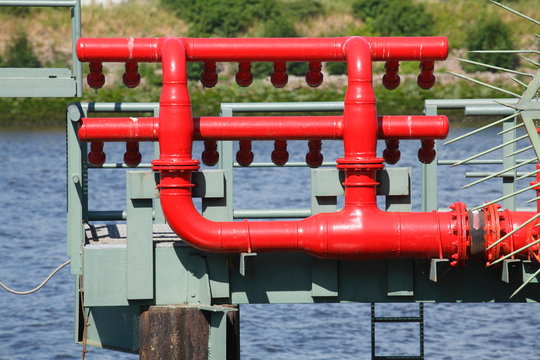 Rote Platikrohre