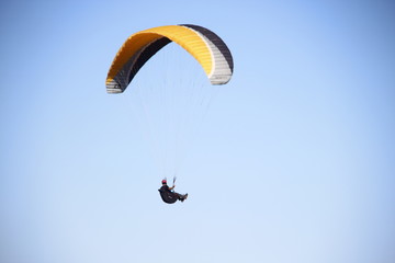 Voo de parapente esporte radical