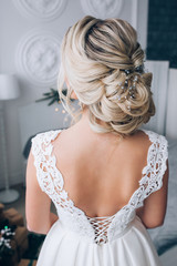 Beautiful bride hair style with a hoop