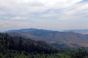 Obraz premium beautiful scenic clouds on mountain landscape Sayany