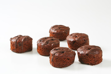 Mini chocolate cakes