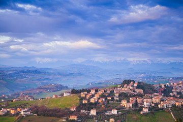 Fototapeta na wymiar Italian countryside. Rural landscape