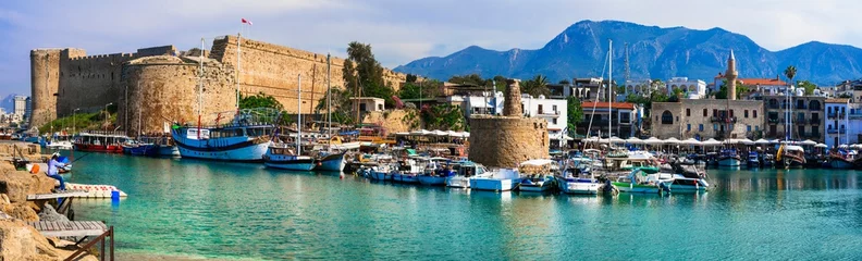 Gordijnen Landmarks of Cyprus island - medieval Kyrenia town (turkish part) © Freesurf