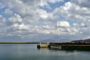 Asian countries Harbor backdrop as snow mountain.