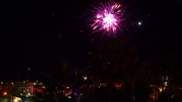 Feuerwerk in Spanien am Silvesterabend in Orihuela-Coast La Florida bei Torrevieja