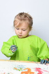child and painting