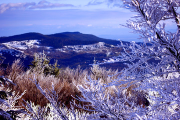 le hohneck sous la neige en plein hiver dans les vosges