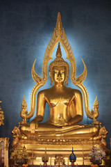 Famouse buddha statue in Thailand name Chinnarat