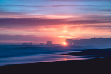 Dyrh&oacute;laey Sunset