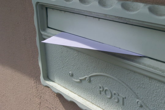 ポスト・手紙 - A letter in the mailbox
