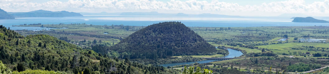 Fototapeta na wymiar Panoramic View of Mount Maunganamu Hill and Lake Taupo in New Zealand