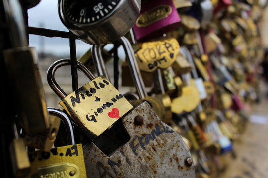 lock on Paris bridge