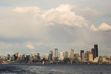 Fototapeta premium Seattle skyline seen from puget sound