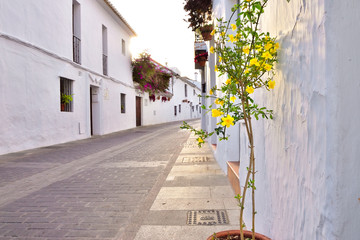 Ulica w Hiszpanii Andaluzja Mijas pueblo blanco