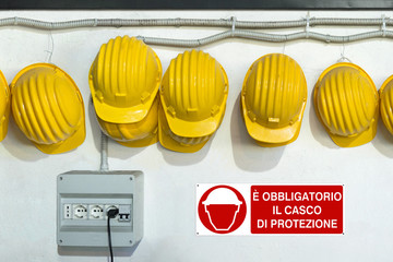 caschi di protezione