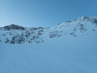 Obraz premium winter landscape for skitouring in otztal alps in austria