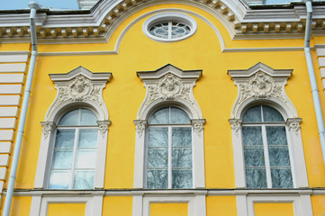 Fototapeta premium facade of an old building