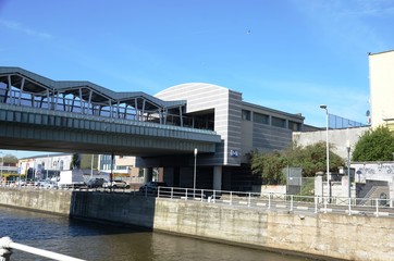 Bruxelles (Belgique) : Canal de Charleroi