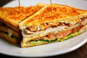 Sandwich pollo mixto