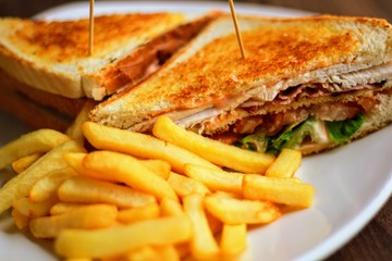 Sandwich pollo mixto