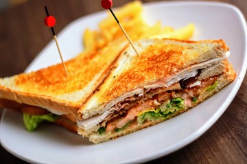 Sandwich pollo mixto