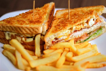 Sandwich pollo mixto