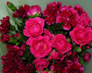 Bouquet - dark pink roses and carnations