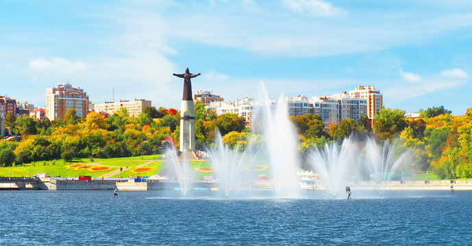 Downtown, cityscape, panoramic view. Autumn view of the fountains Cheboksary bay and monument Mother Protecting. Cheboksary, Chuvashia
