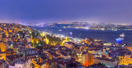 Fototapeta premium Bosphorus view from Galata tower at night
