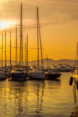 Obraz premium jachty zacumowane w porcie. Saint Tropez, Francja