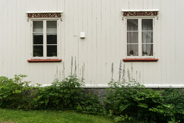 Fototapeta na wymiar Traditionelles Holzhaus in Norwegen