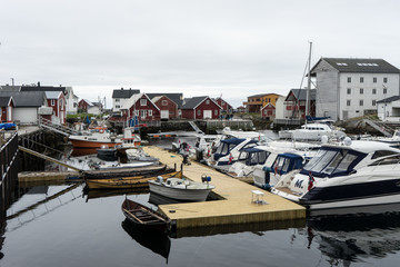 Impressionen des Ortes Veiholmen auf der Insel Smøla